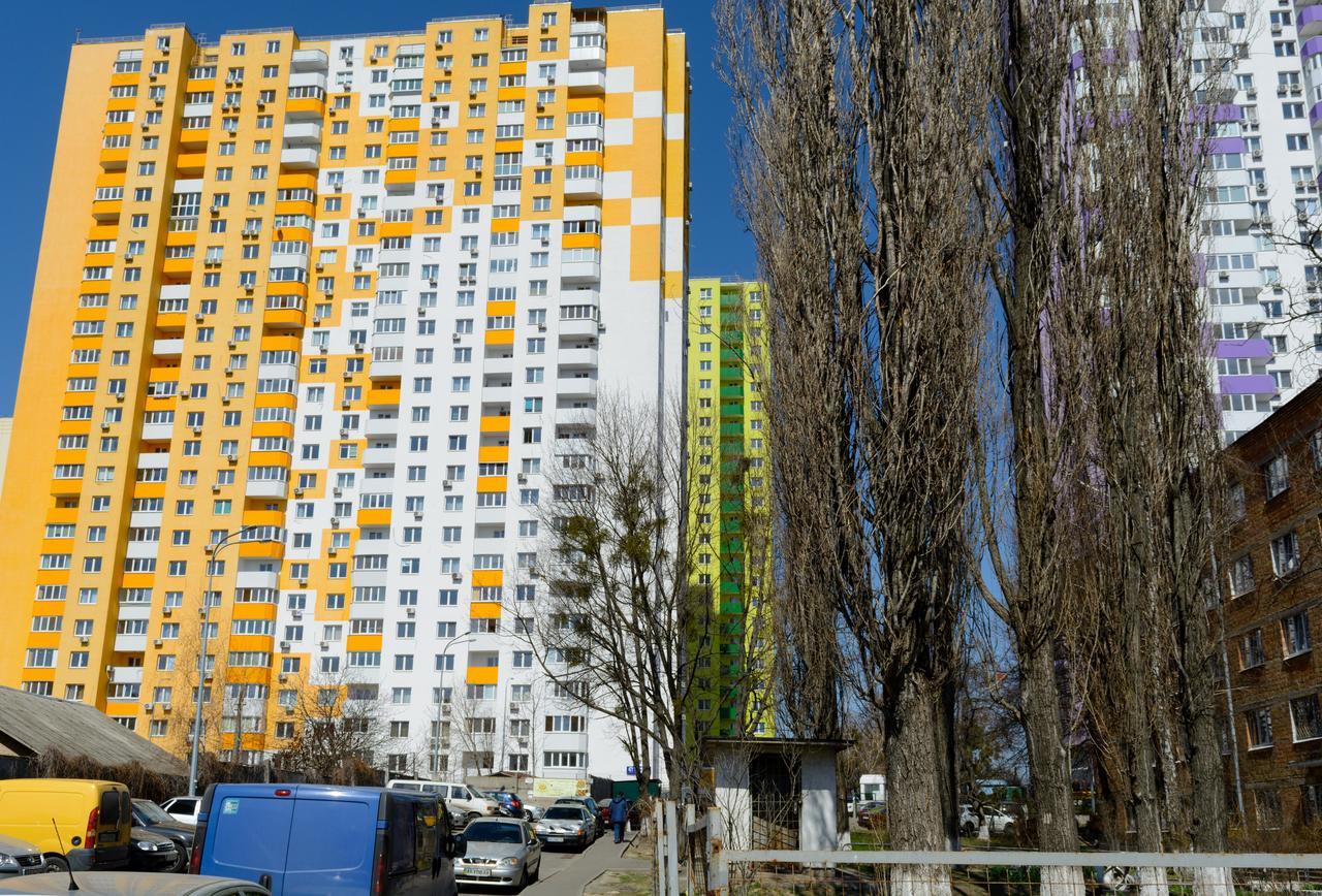 Комфортні Мині-Апартаменти Студіо На Юлії Здановської Kiev Esterno foto